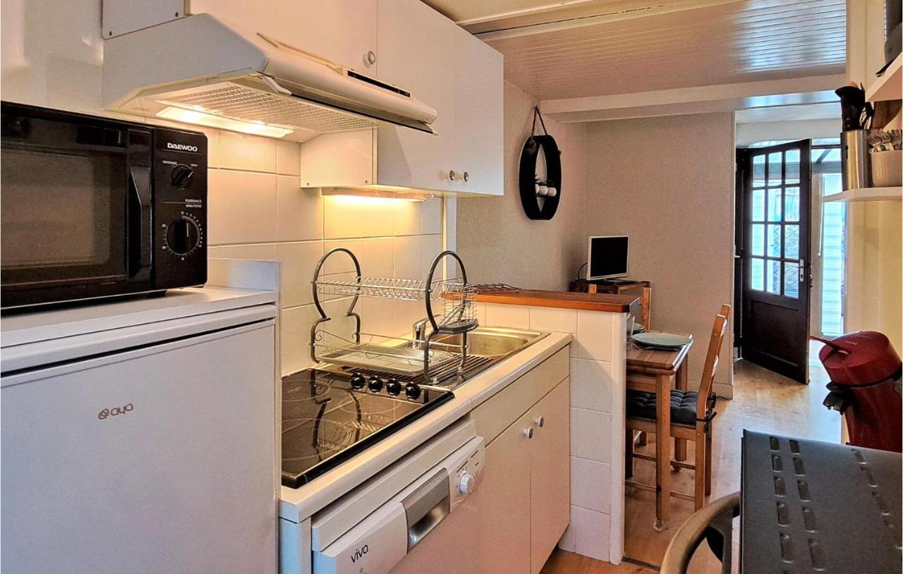 1 Bedroom Lovely Apartment In Grandcamp-Maisy Exterior photo